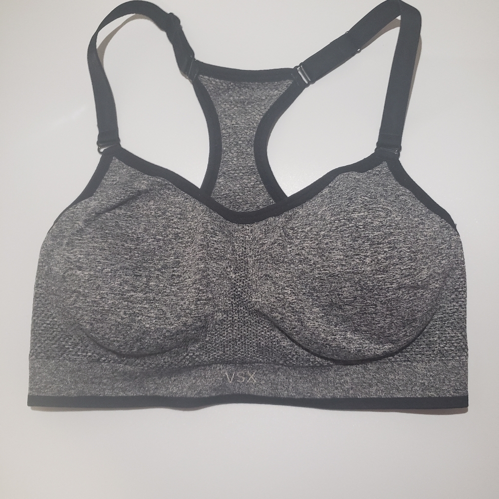 Victoria's Secret VSX Sports Bra (Large)